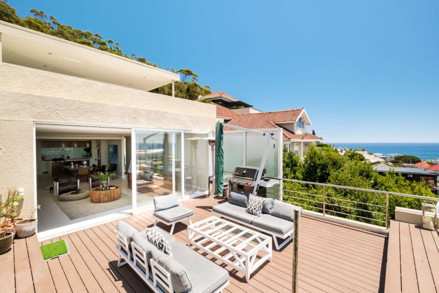 3 Bedroom Property for Sale in Green Point Western Cape